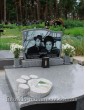 Семейный памятник из гранита с фотостеклом
