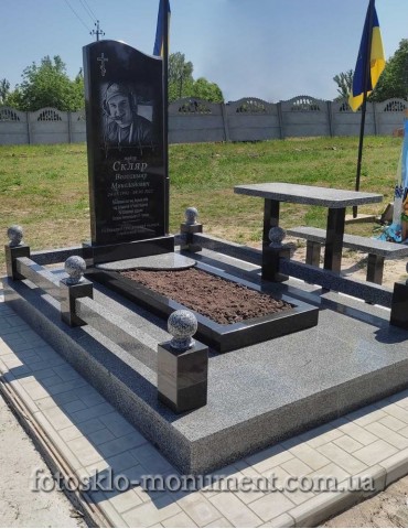 Пам'ятник військовому ЗСУ