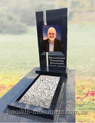 Пам'ятник класичний з фото склом