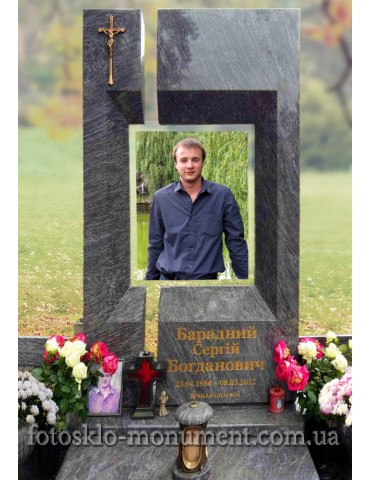 Пам'ятник з мармуру з фото склом