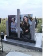 Двойной памятник из черного и серого гранита с фотостеклом