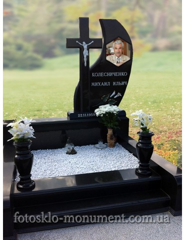 Пам'ятник з фото склом