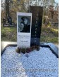 Пам'ятник для двох з фото у склі