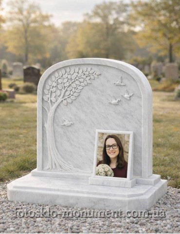 Мармуровий пам'ятник для дівчини з деревом, птахами та фотосклом