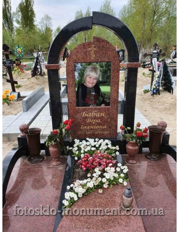 Памятник в форме Арка с фото в стекле