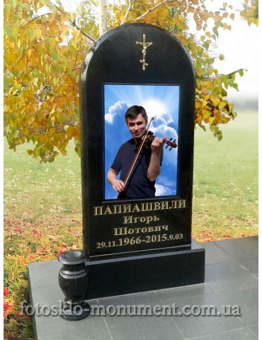 Пам'ятник з граніту з фотоскла