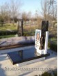 Пам'ятник для мами з фото під склом
