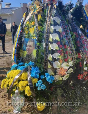 Ритуальна табличка на могилу