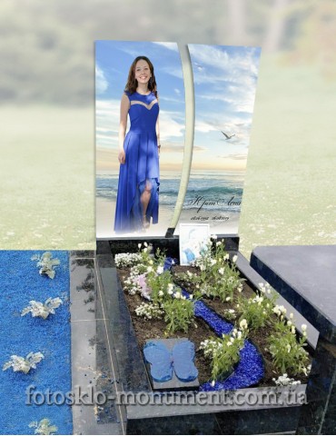 Пам'ятник із граніту з фотосклом для дівчини