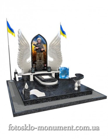 Памятник военному Крылья Ангела