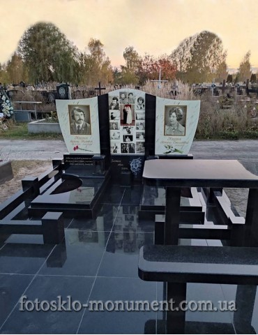 Пам'ятник для батьків з фото у склі